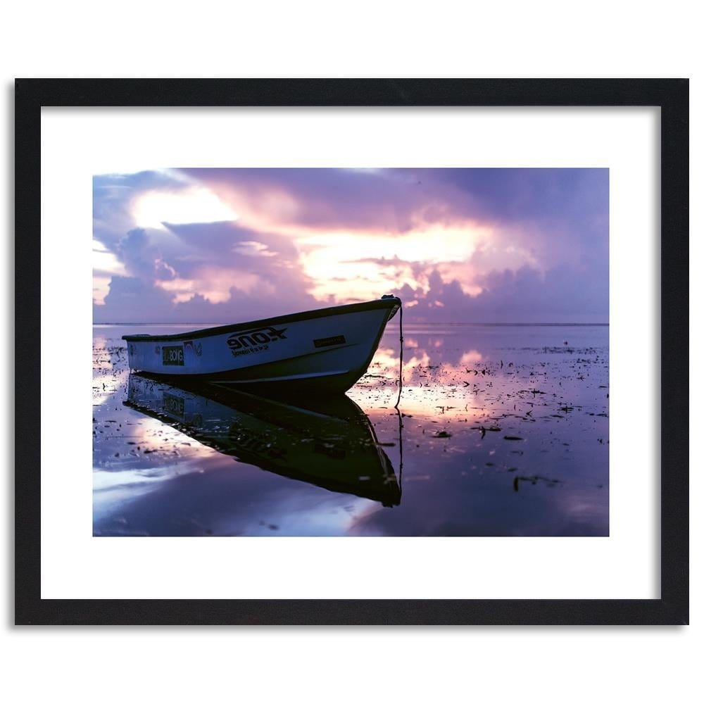 Glezna melnā rāmī - A Boat On The Sea 4  Home Trends
