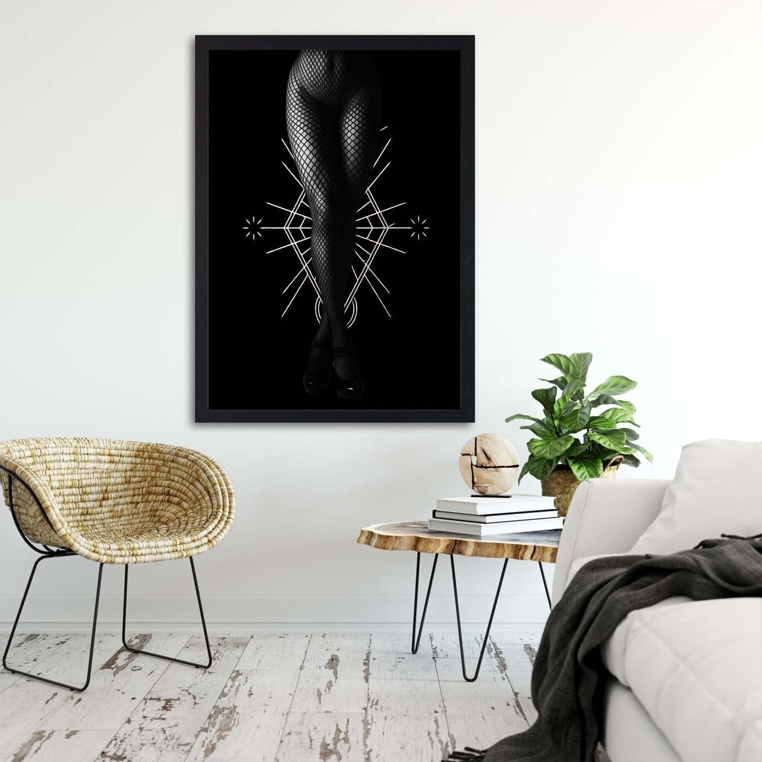 Glezna melnā rāmī - Black Stockings  Home Trends