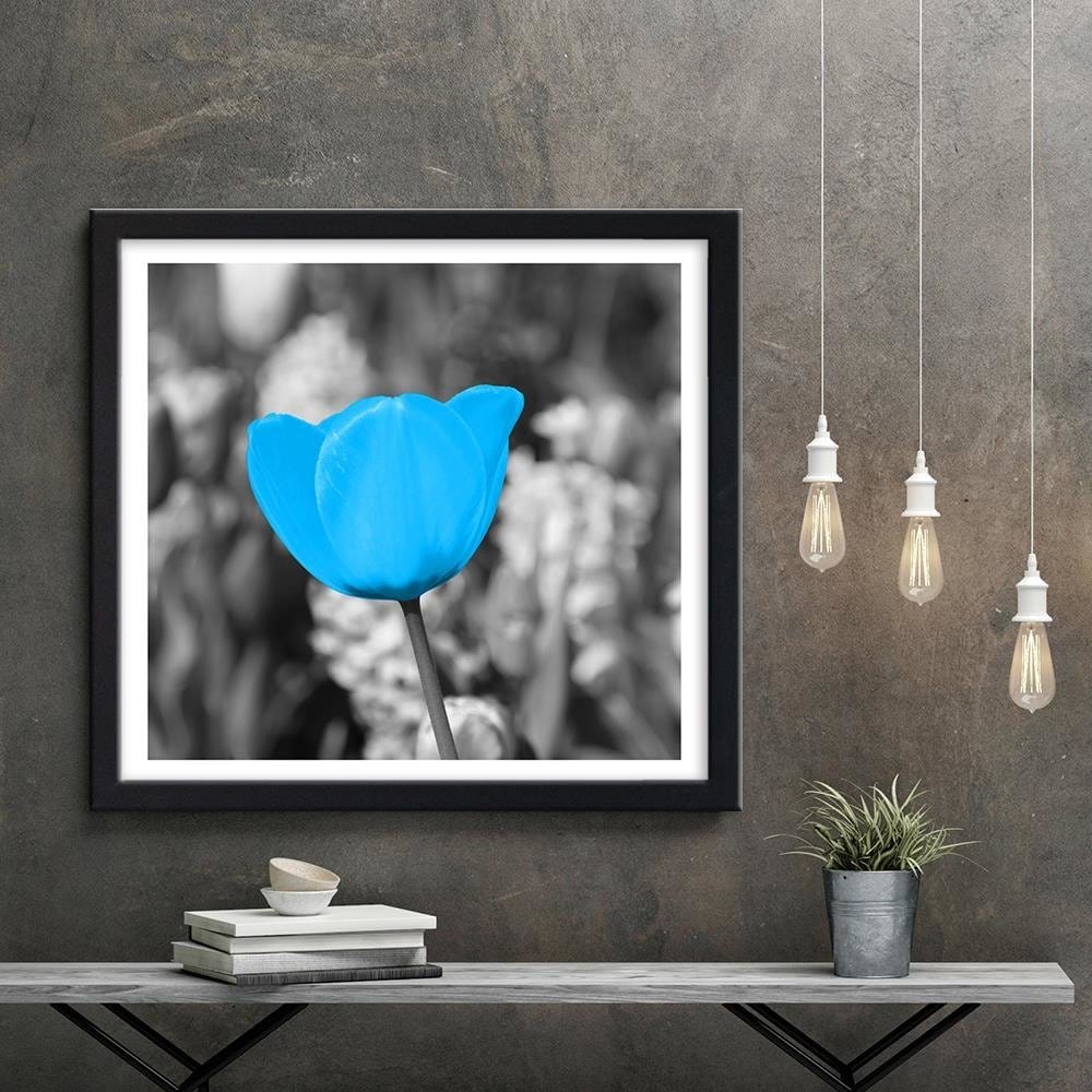 Glezna melnā rāmī - Blue Tulip  Home Trends