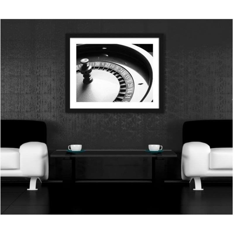 Glezna melnā rāmī - Casino  Home Trends