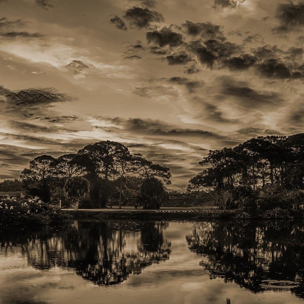 Glezna melnā rāmī - Clouds Over The Lake 1  Home Trends