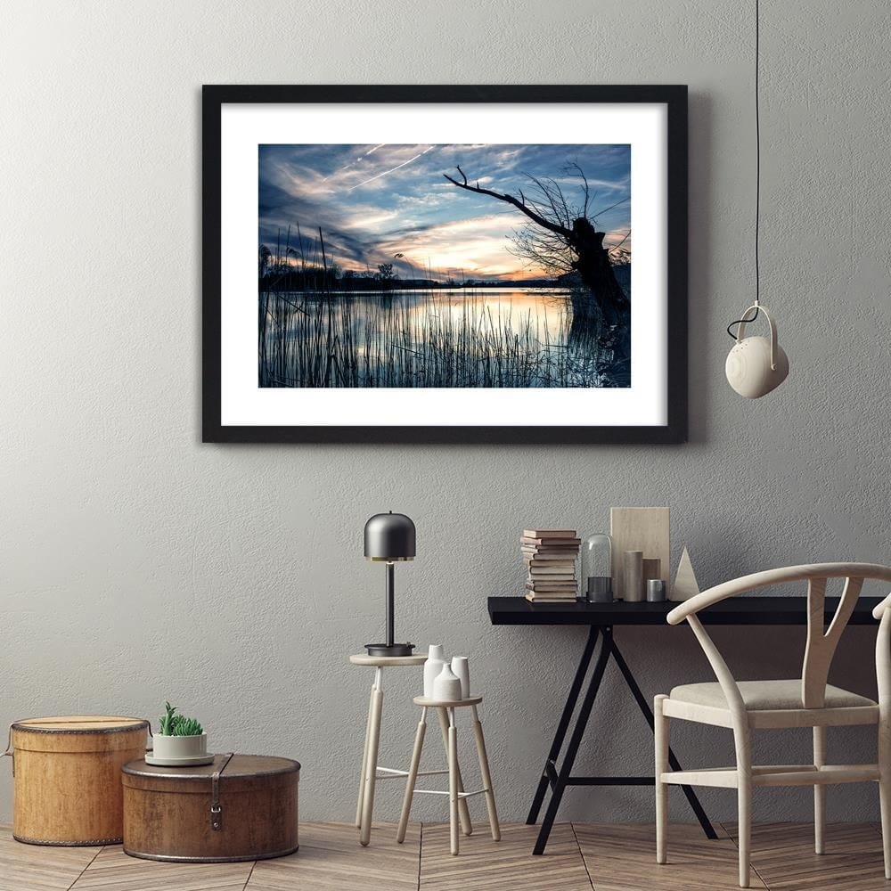 Glezna melnā rāmī - Dry Tree On The Lake 4  Home Trends