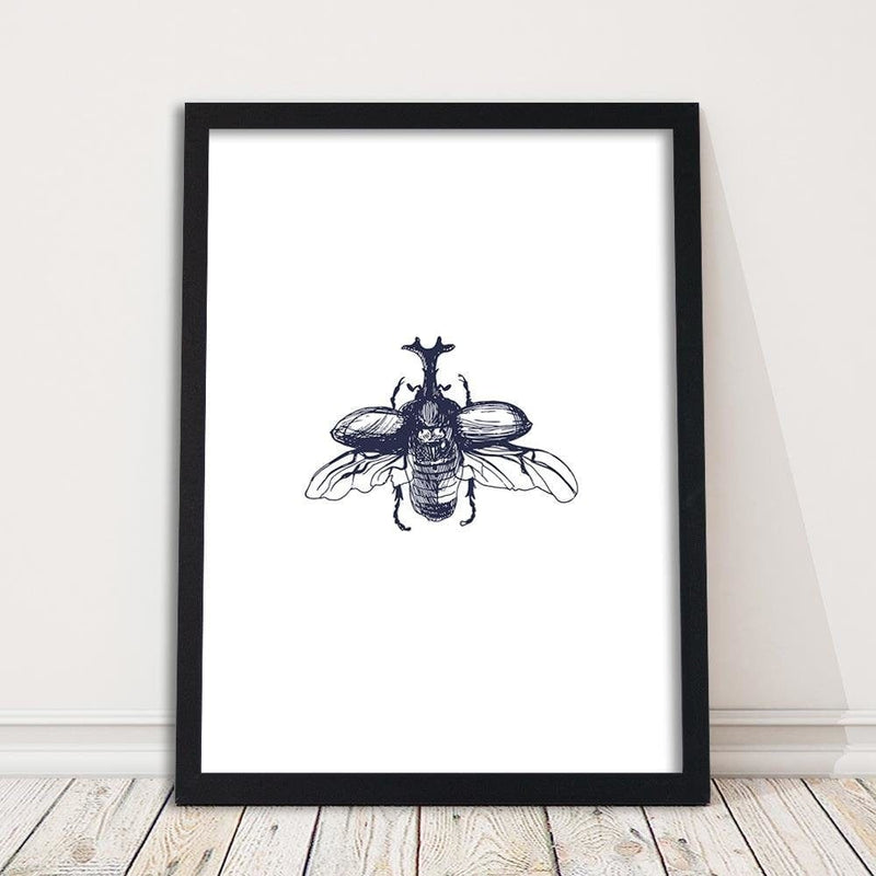 Glezna melnā rāmī - Flying Beetle  Home Trends