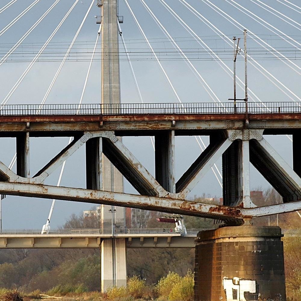 Glezna melnā rāmī - Iron Bridge  Home Trends