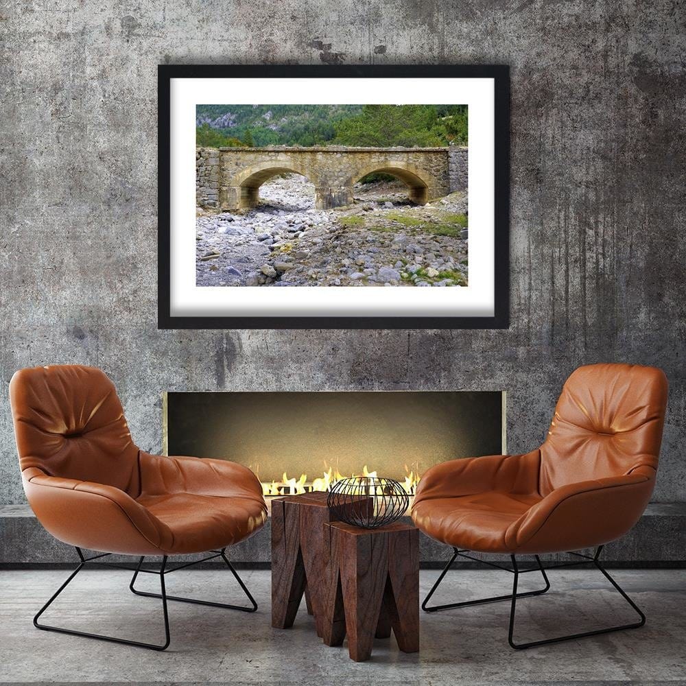 Glezna melnā rāmī - Rustic Bridge  Home Trends