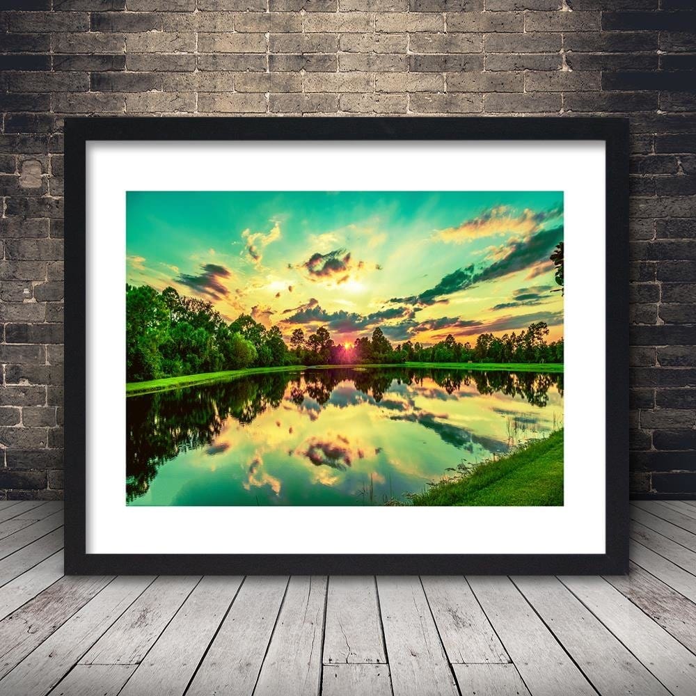 Glezna melnā rāmī - Sunrise Over The Lake  Home Trends