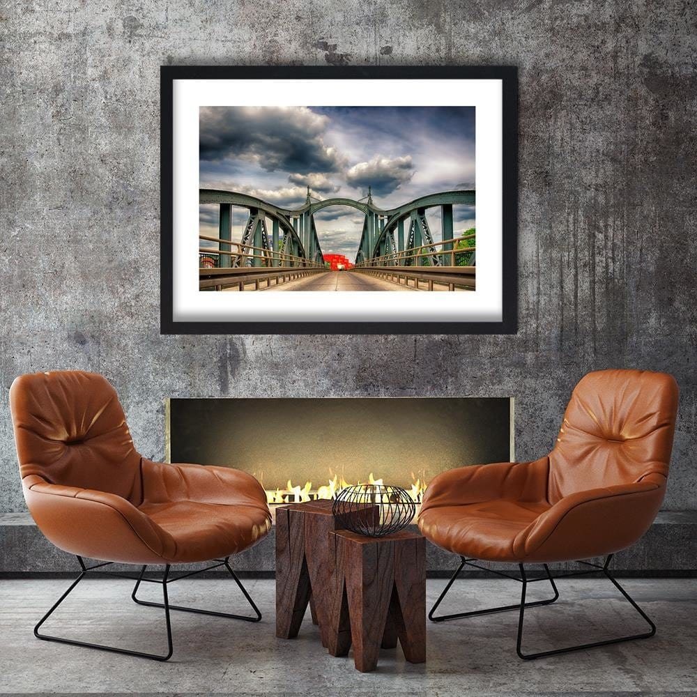 Glezna melnā rāmī - The Great Iron Bridge  Home Trends