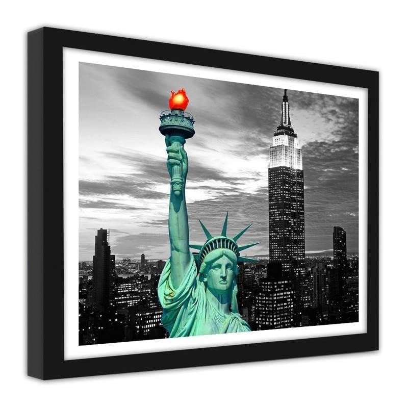 Glezna melnā rāmī - The Statue of Liberty and New York City  Home Trends
