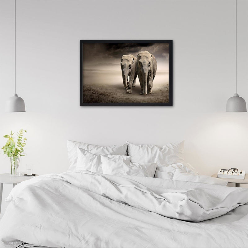 Glezna melnā rāmī - Two Elephants  Home Trends