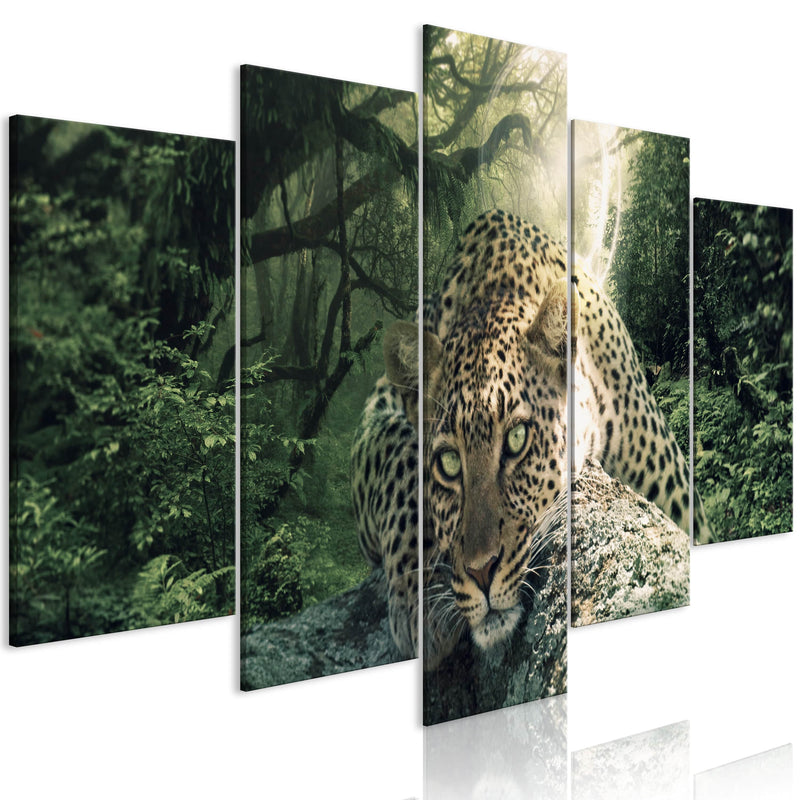 Kanva ar skaistu dabu - Guļošais leopards uz koka (5 daļas)  gaiši zaļa Home Trends