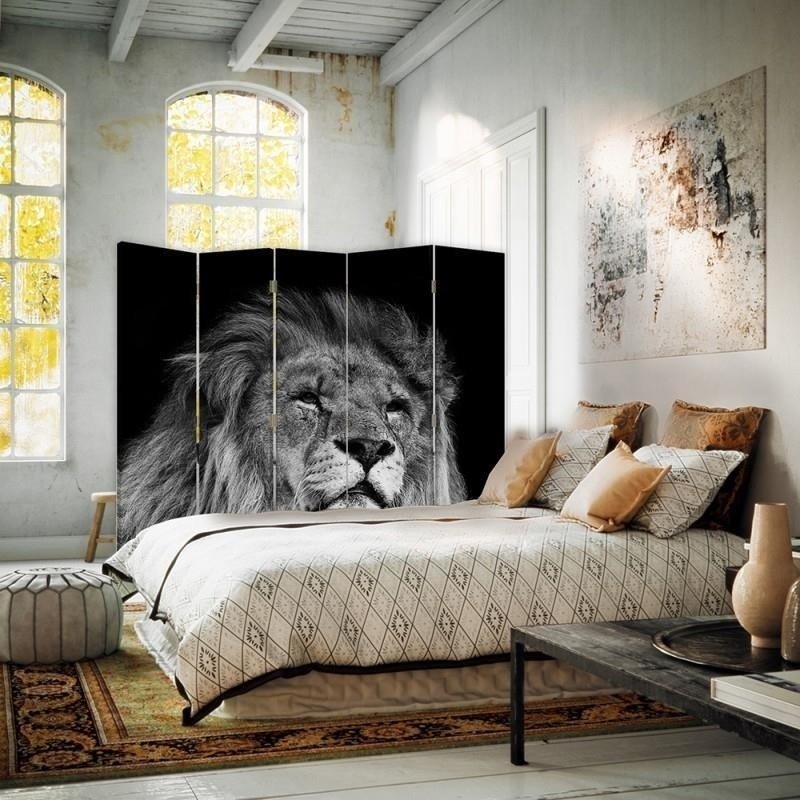 Aizslietnis, 5 paneļi, kanva, Lion In Gray 