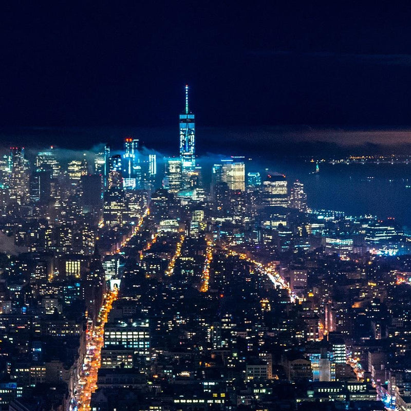 Glezna baltā rāmī - Panorama Of The City At Night 