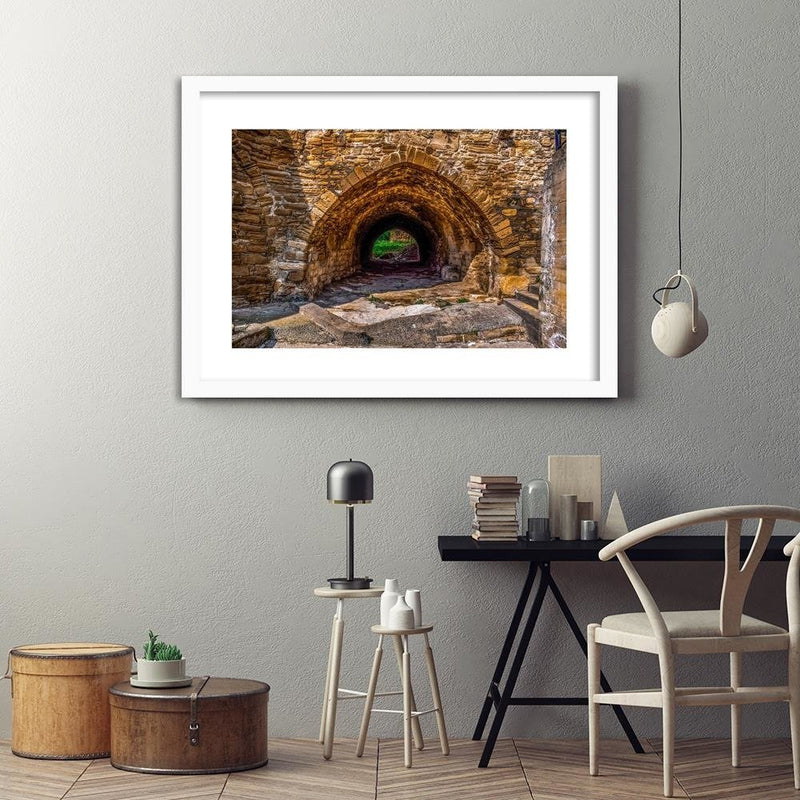 Glezna baltā rāmī - Stone Tunnel 
