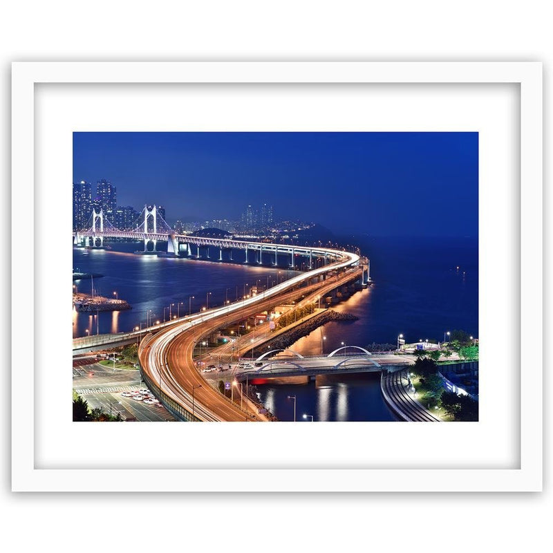 Glezna baltā rāmī - Gwangan Bridge In South Korea 