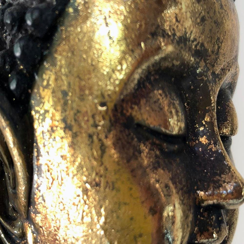 Glezna baltā rāmī - The Face Of The Golden Buddha 