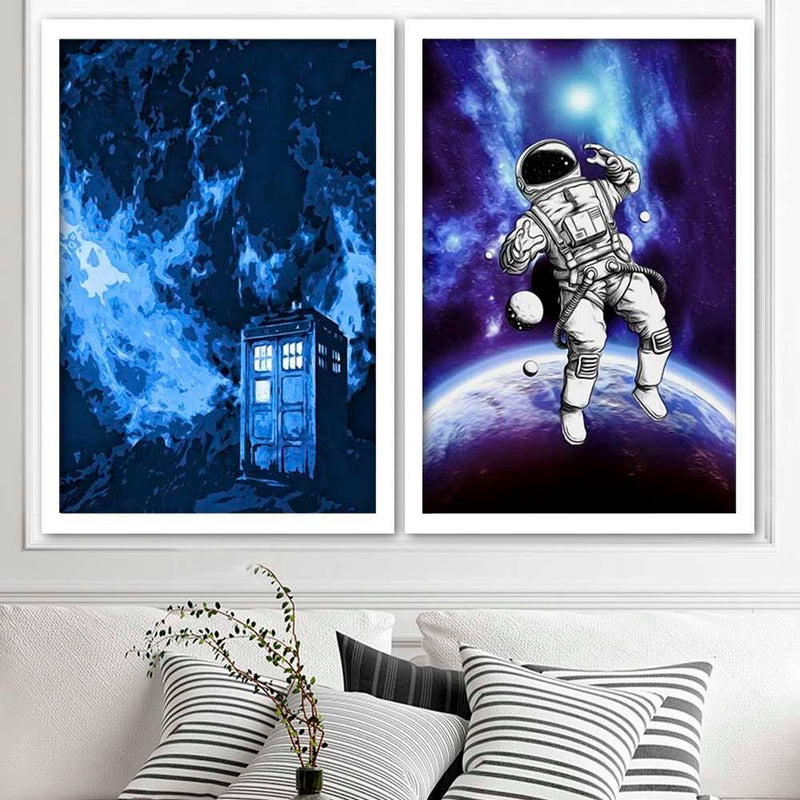 Glezna baltā rāmī - Cosmonaut In The Space 
