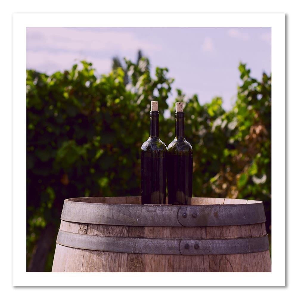 Dekoratīvais panelis - Bottles Of Wine On A Barrel  Home Trends Deco