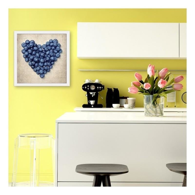 Glezna baltā rāmī - Blueberry heart  Home Trends DECO