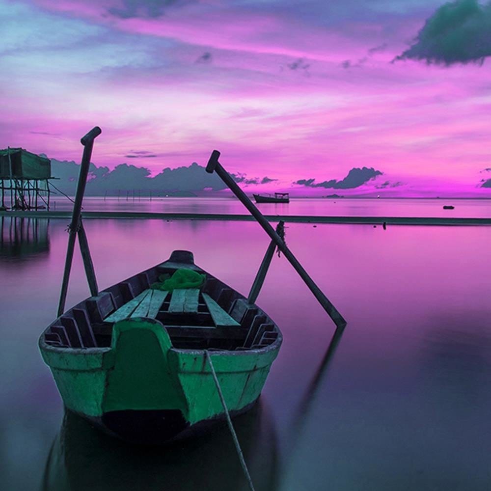Glezna baltā rāmī - Boat On Calm Lake 4  Home Trends DECO