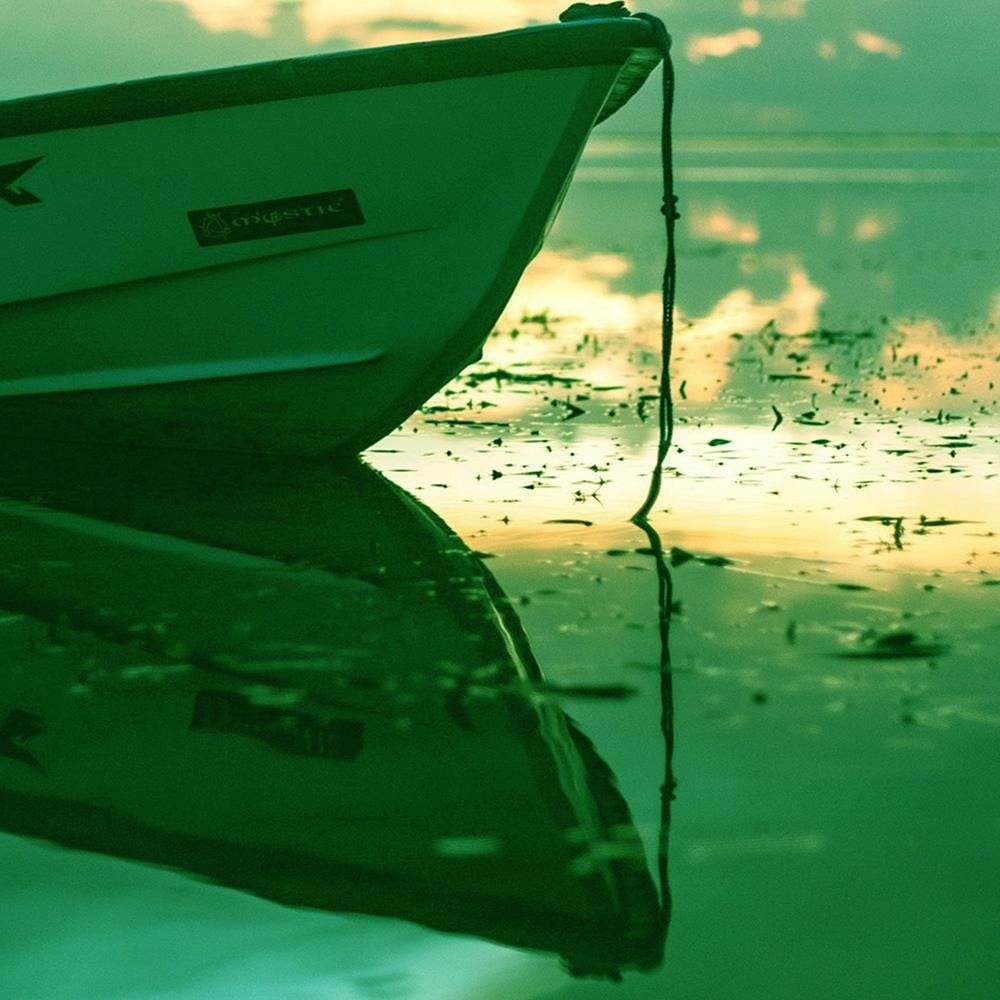 Glezna baltā rāmī - Boat On The Sea  Home Trends DECO
