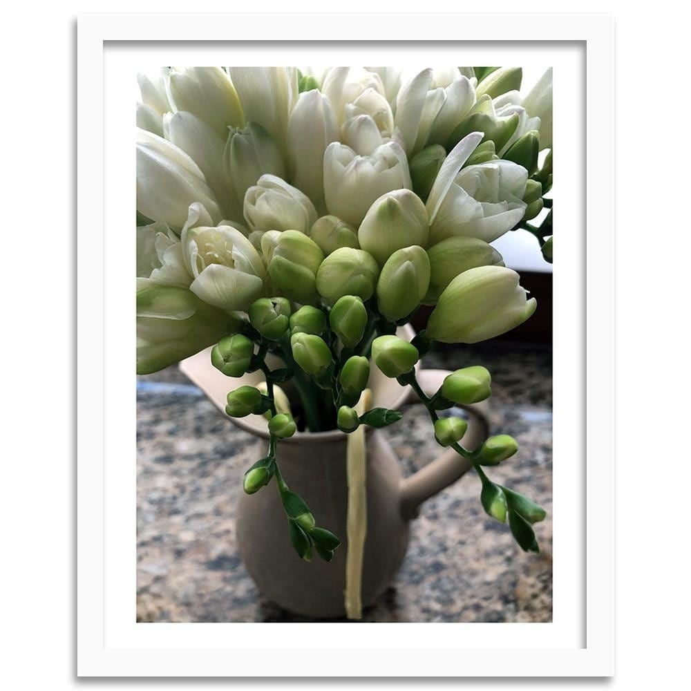 Glezna baltā rāmī - Bouquet Of Freesia  Home Trends DECO