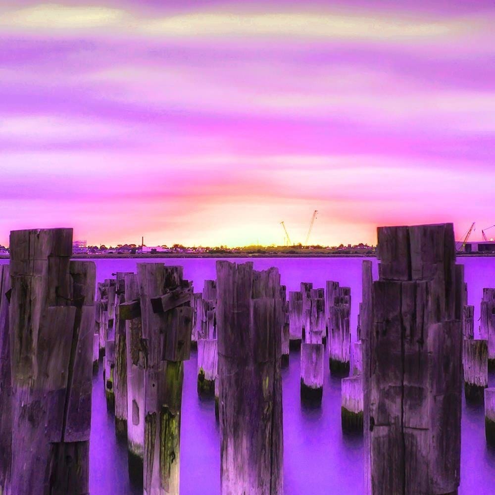 Glezna baltā rāmī - Breakwater At The Port 4  Home Trends DECO