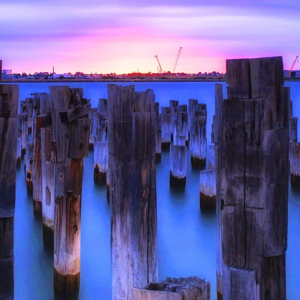 Glezna baltā rāmī - Breakwater At The Port  Home Trends DECO