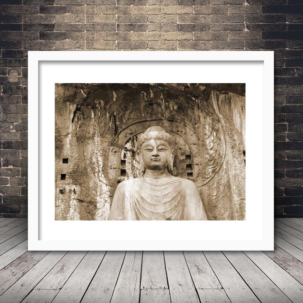 Glezna baltā rāmī - Buddha In Front Of The Walls Of The Temple  Home Trends DECO