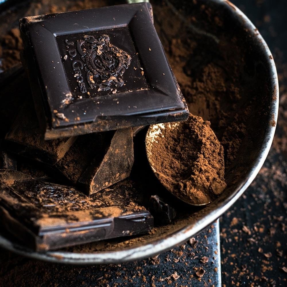 Glezna baltā rāmī - Cinnamon And Chocolate  Home Trends DECO