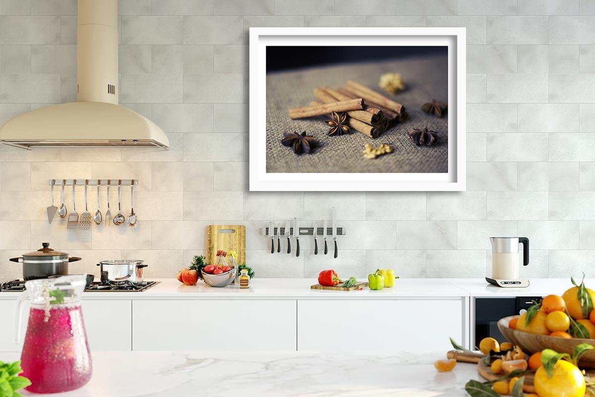 Glezna baltā rāmī - Cinnamon Sticks To Decorate  Home Trends DECO