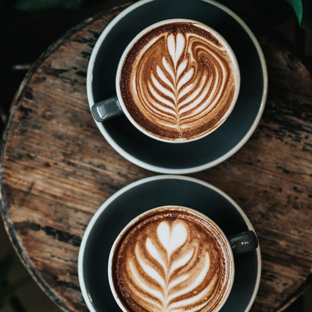 Glezna baltā rāmī - Cup Of Coffee With Decoration  Home Trends DECO