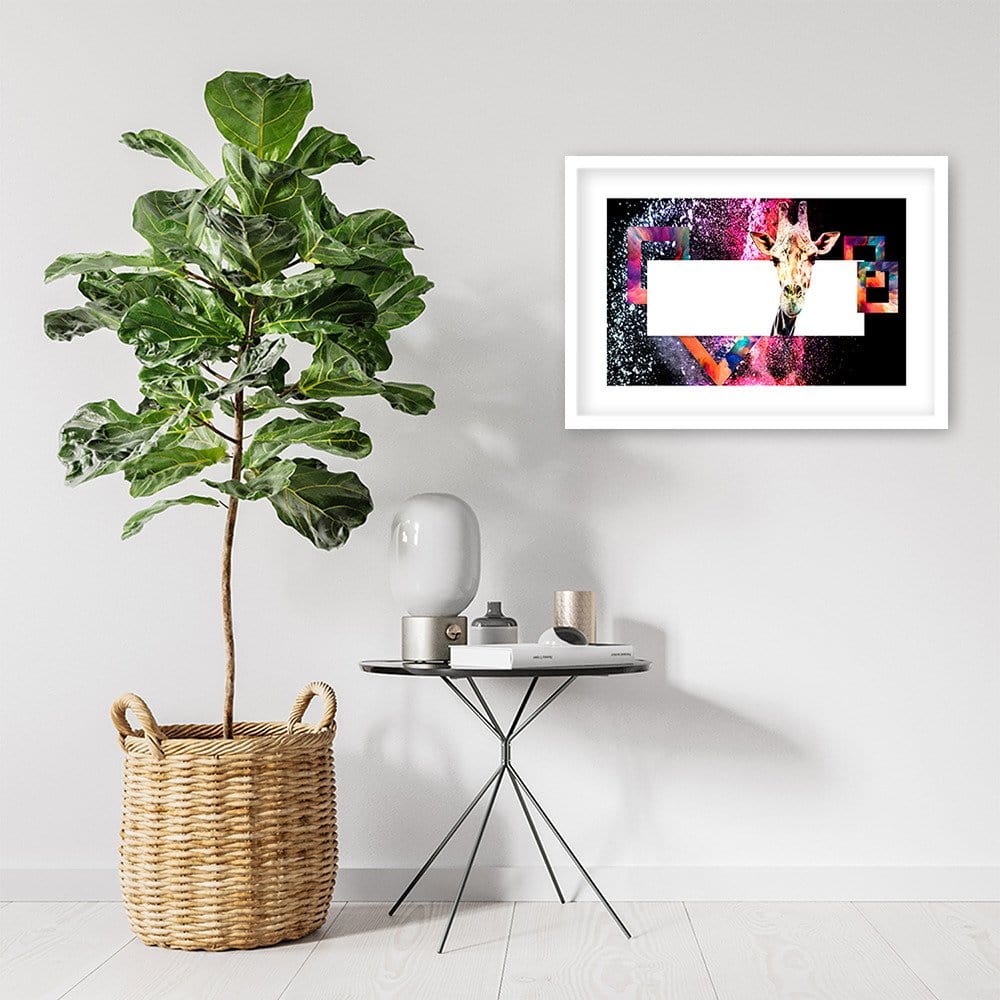 Glezna baltā rāmī - Curious Giraffe  Home Trends DECO