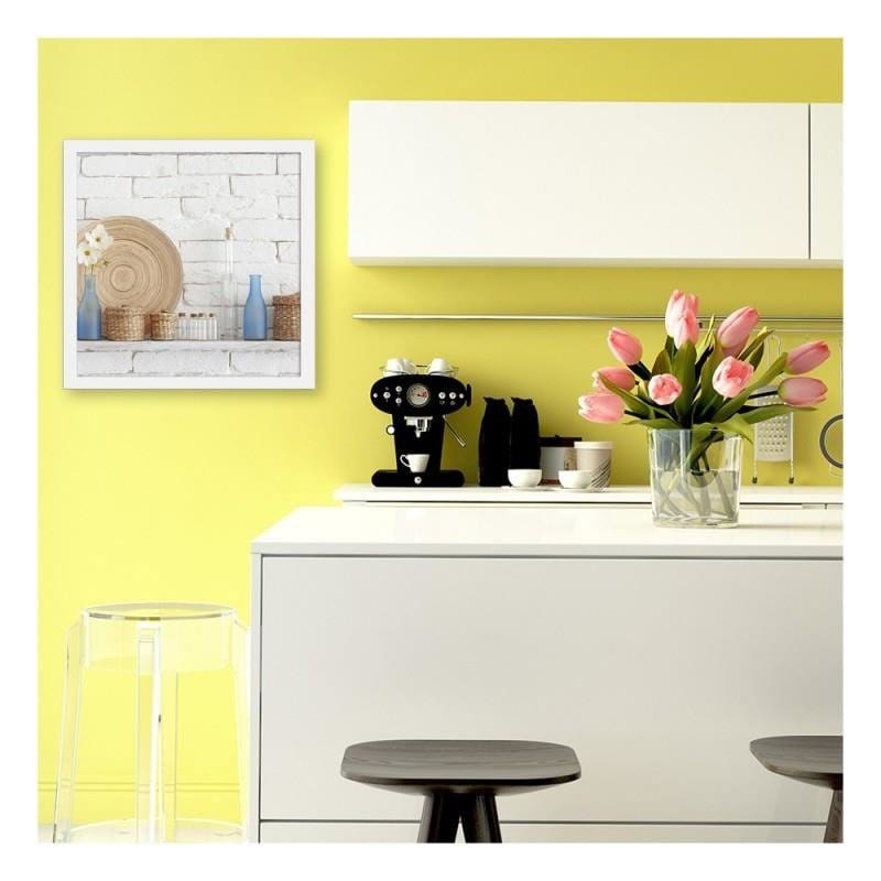 Glezna baltā rāmī - Decorative shelf on a white wall  Home Trends DECO