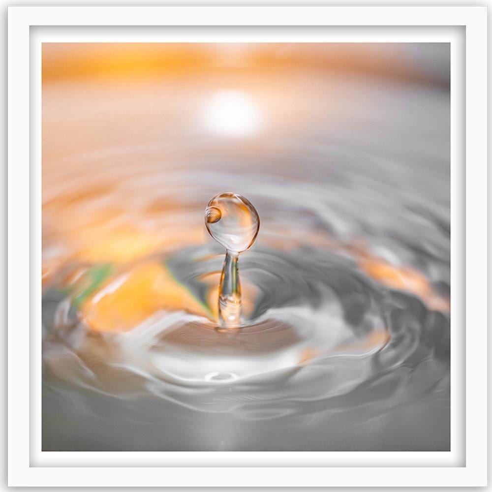 Glezna baltā rāmī - Drop Of Water  Home Trends DECO
