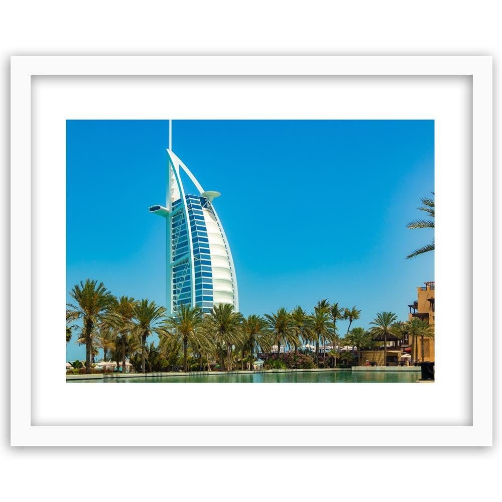 Glezna baltā rāmī - Dubai Modern Hotel  Home Trends DECO
