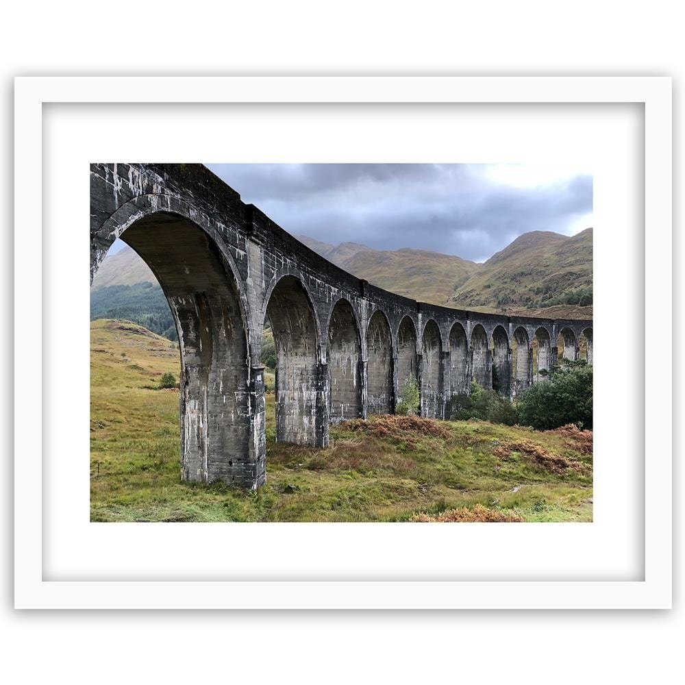 Glezna baltā rāmī - Glenfinnan Viaduct  Home Trends DECO