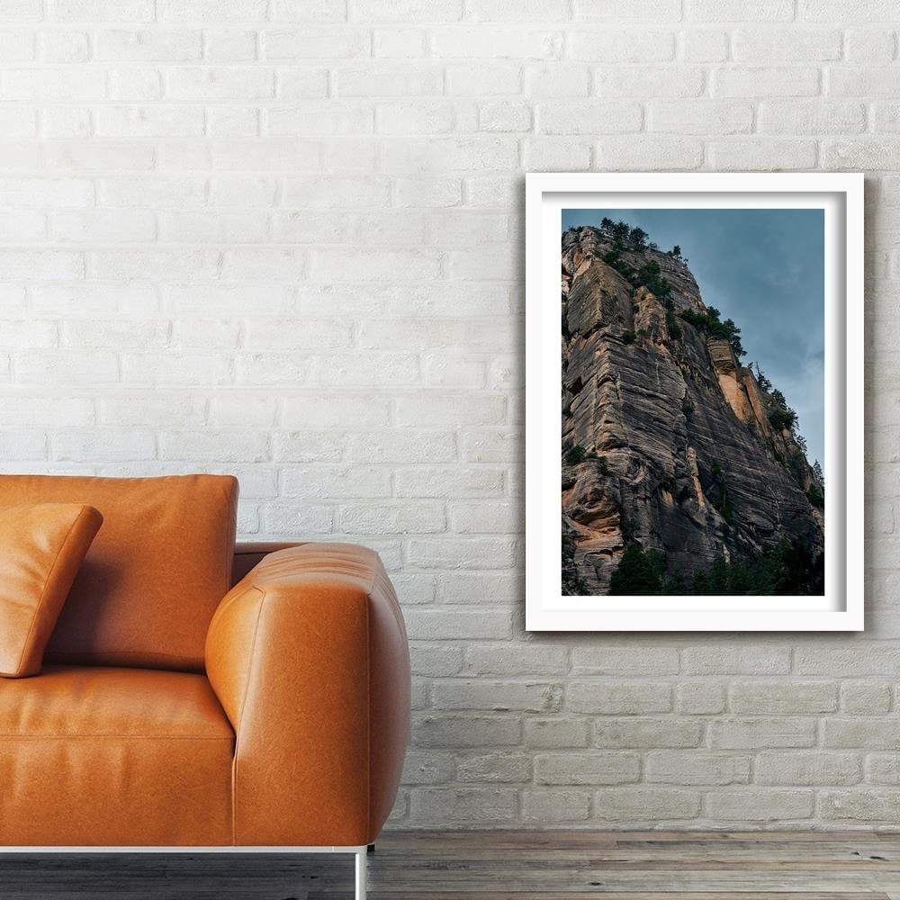 Glezna baltā rāmī - High Rocks  Home Trends DECO