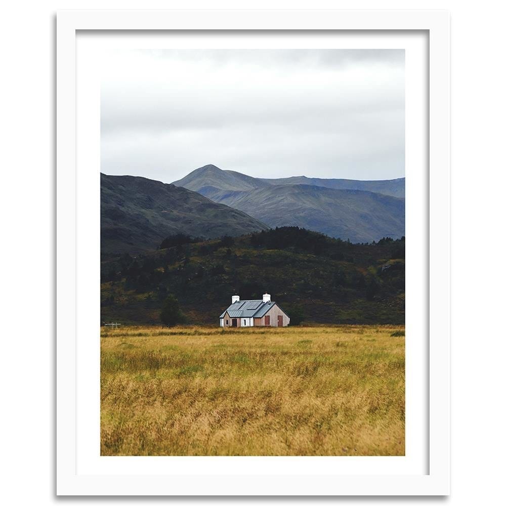 Glezna baltā rāmī - House At The Mountains  Home Trends DECO