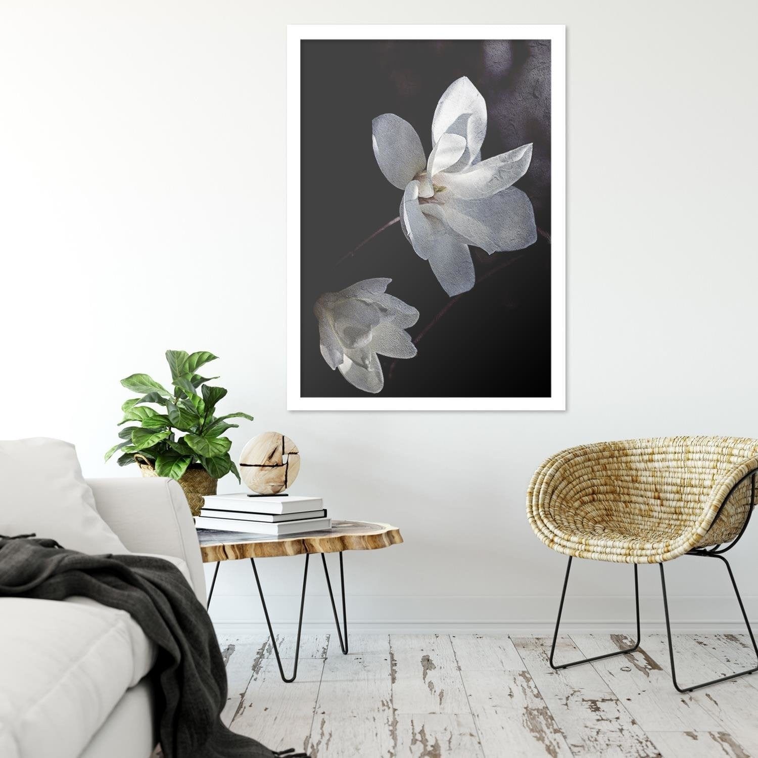 Glezna baltā rāmī - Jasmine Petals  Home Trends DECO
