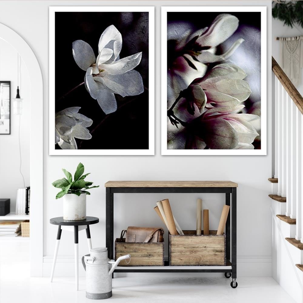 Glezna baltā rāmī - Jasmine Petals  Home Trends DECO
