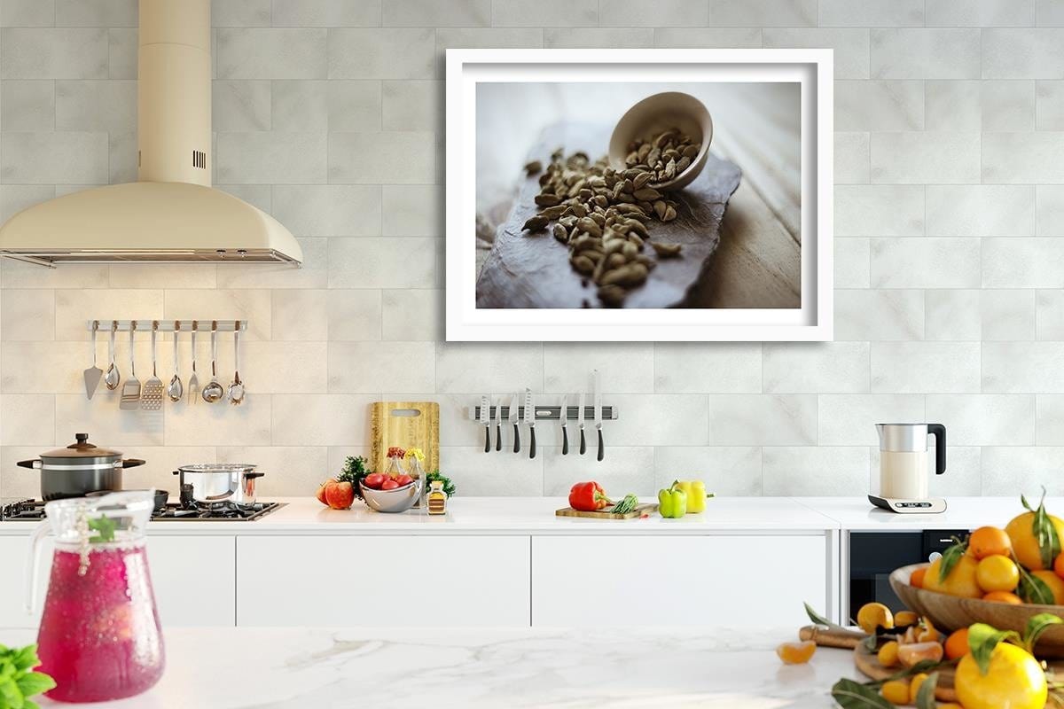 Glezna baltā rāmī - Kitchen Spices Cardamom  Home Trends DECO