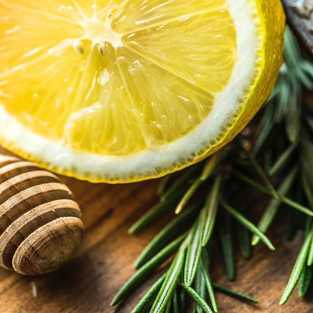 Glezna baltā rāmī - Lemon And Rosemary  Home Trends DECO