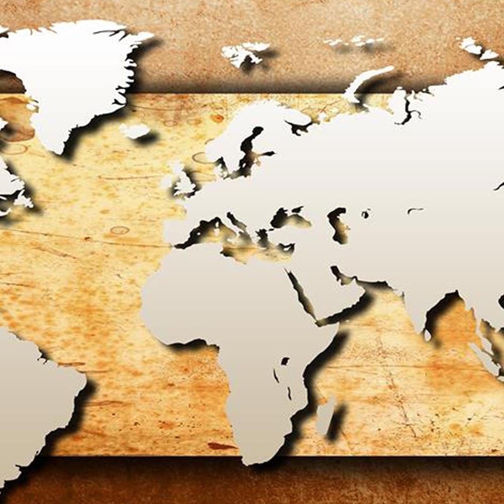 Glezna baltā rāmī - Map Of The World On Board  Home Trends DECO