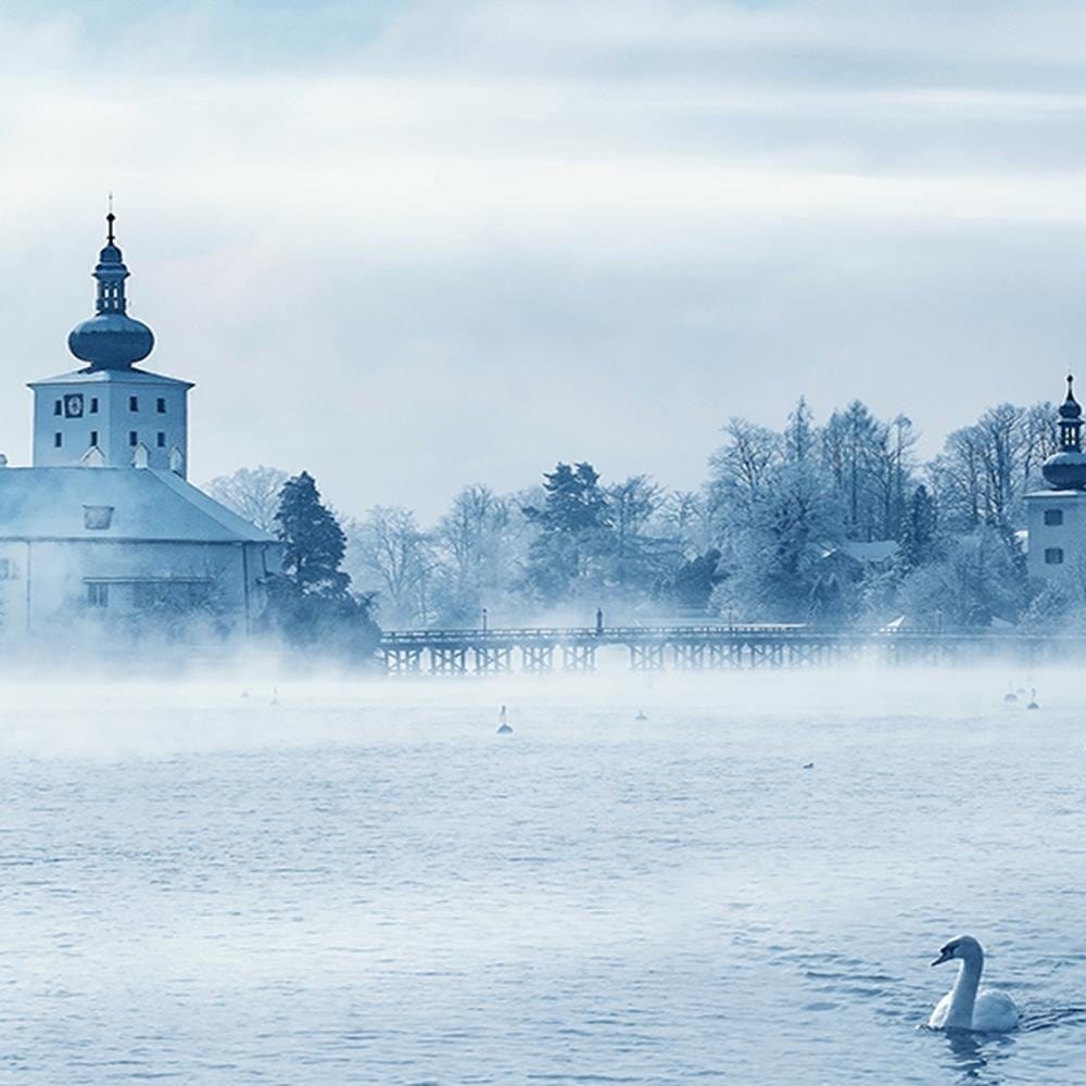 Glezna baltā rāmī - Misty Lake 4  Home Trends DECO