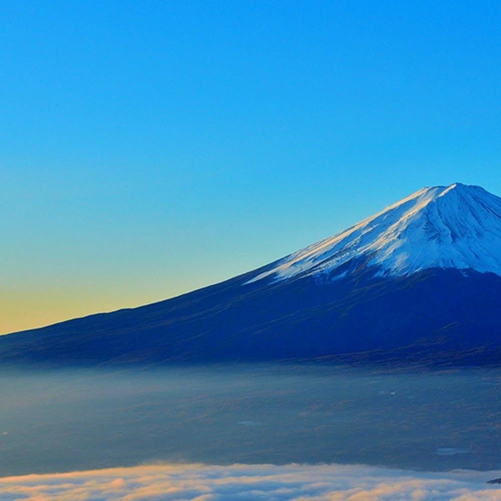 Glezna baltā rāmī - Mount Fuji 3  Home Trends DECO