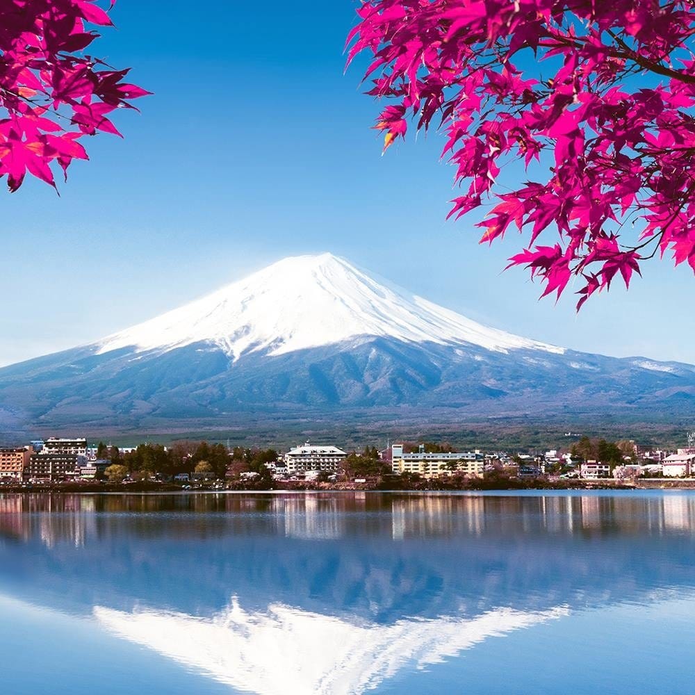 Glezna baltā rāmī - Mount Fuji And Lake 3  Home Trends DECO