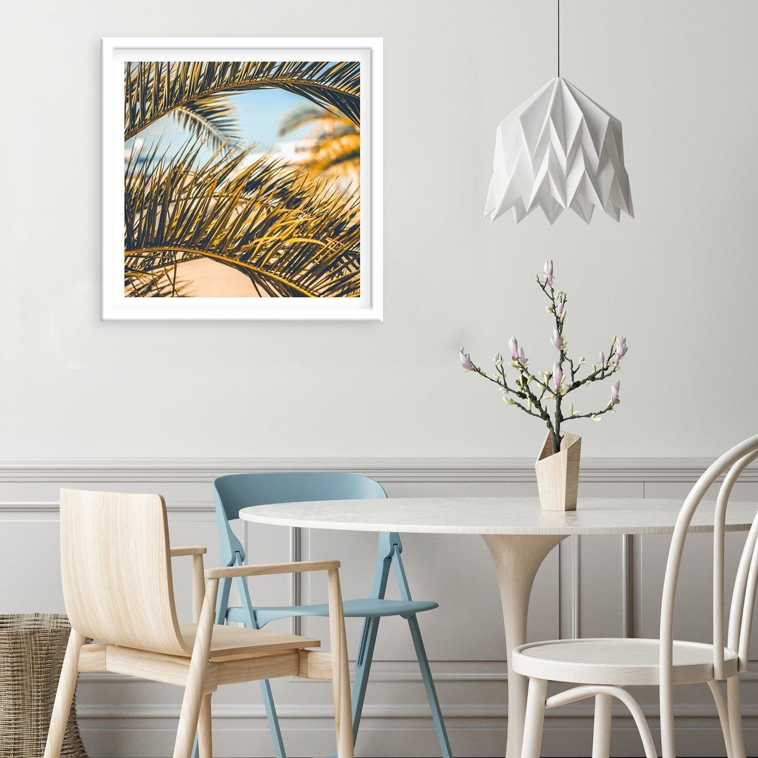 Glezna baltā rāmī - Palm Leaves  Home Trends DECO