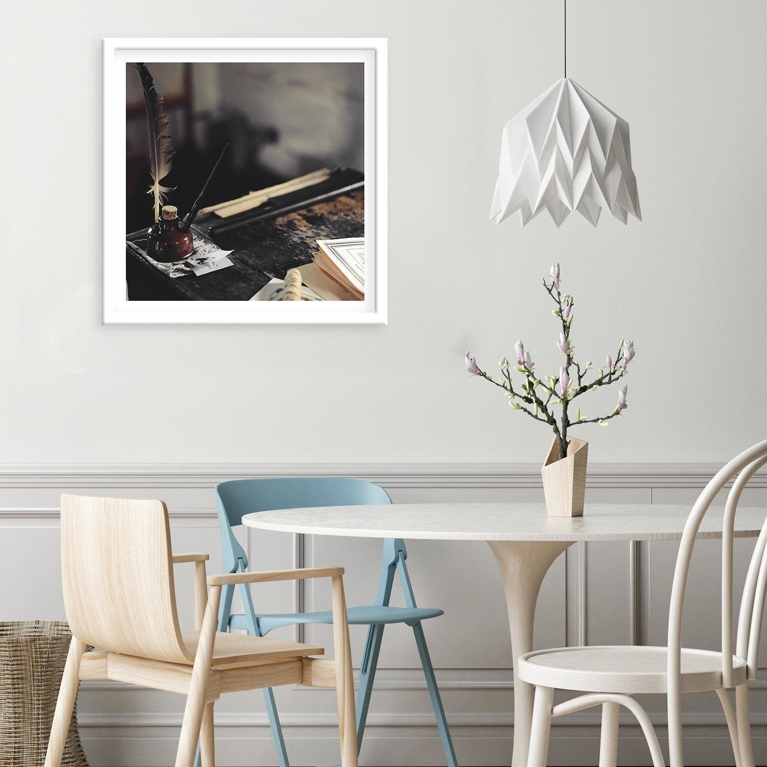 Glezna baltā rāmī - Pen And Inkwell  Home Trends DECO