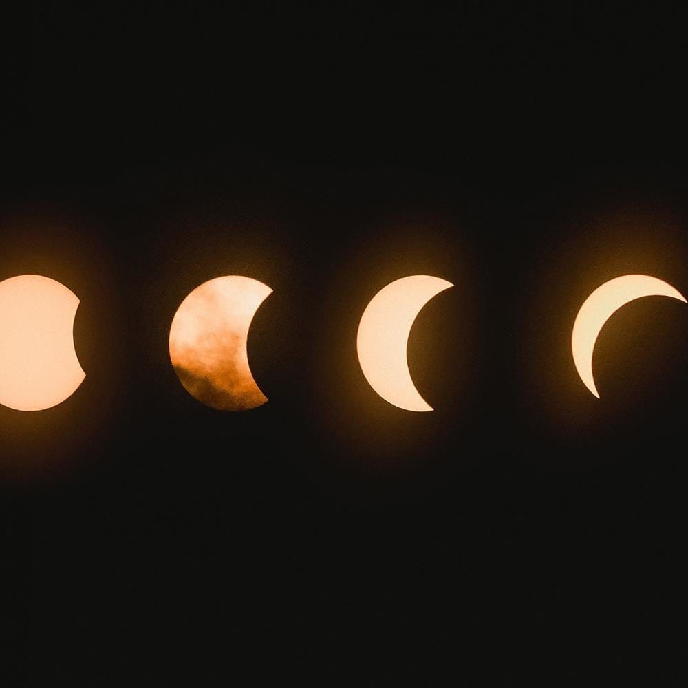 Glezna baltā rāmī - Phases Of The Moon Eclipse  Home Trends DECO
