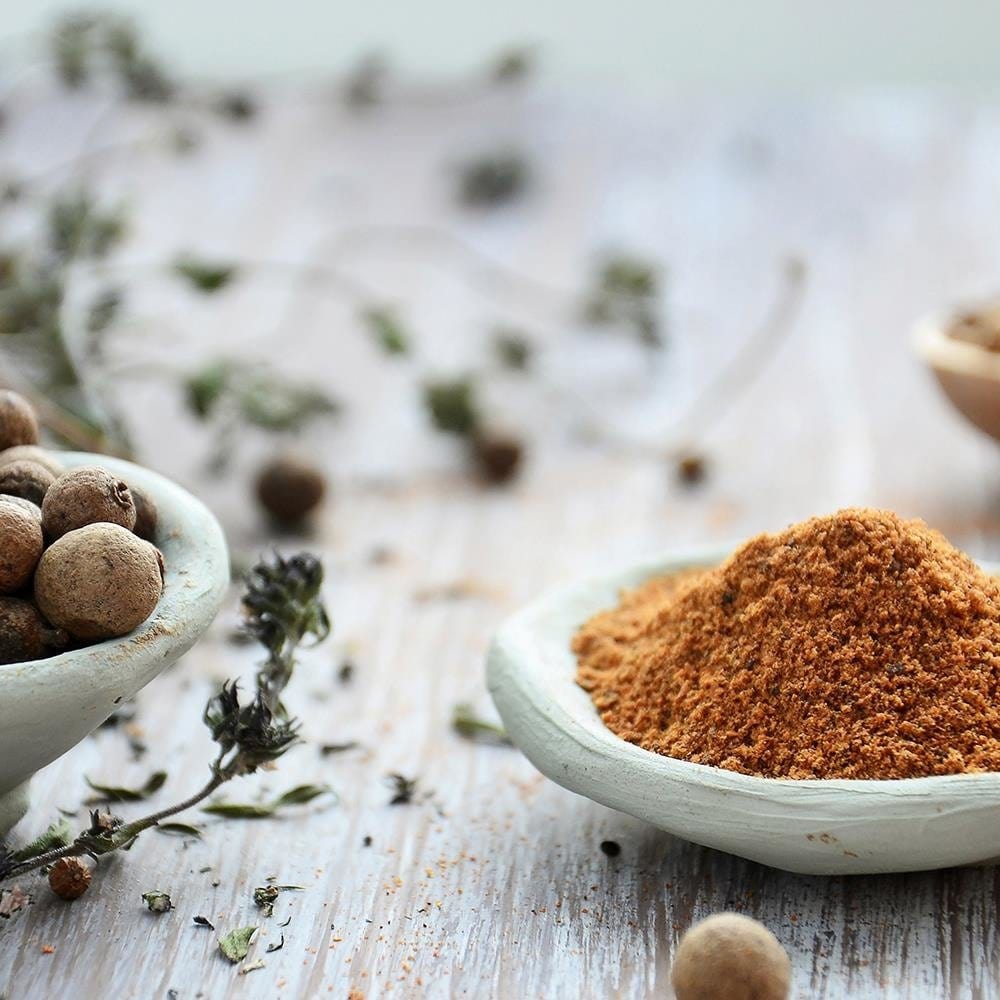 Glezna baltā rāmī - Spice  Home Trends DECO